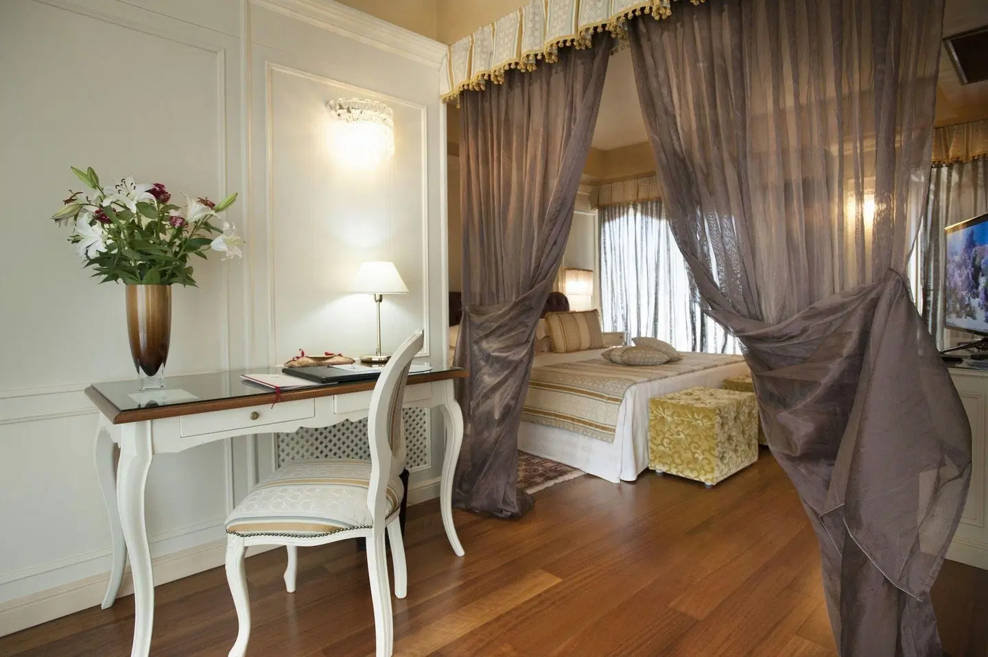 Calissano ROOM_EXAMPLE