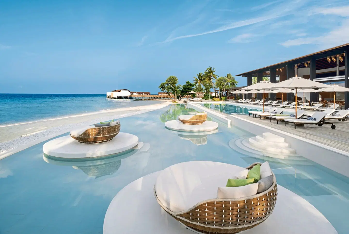 The Westin Maldives Miriandhoo Resort OUTDOOR_POOL