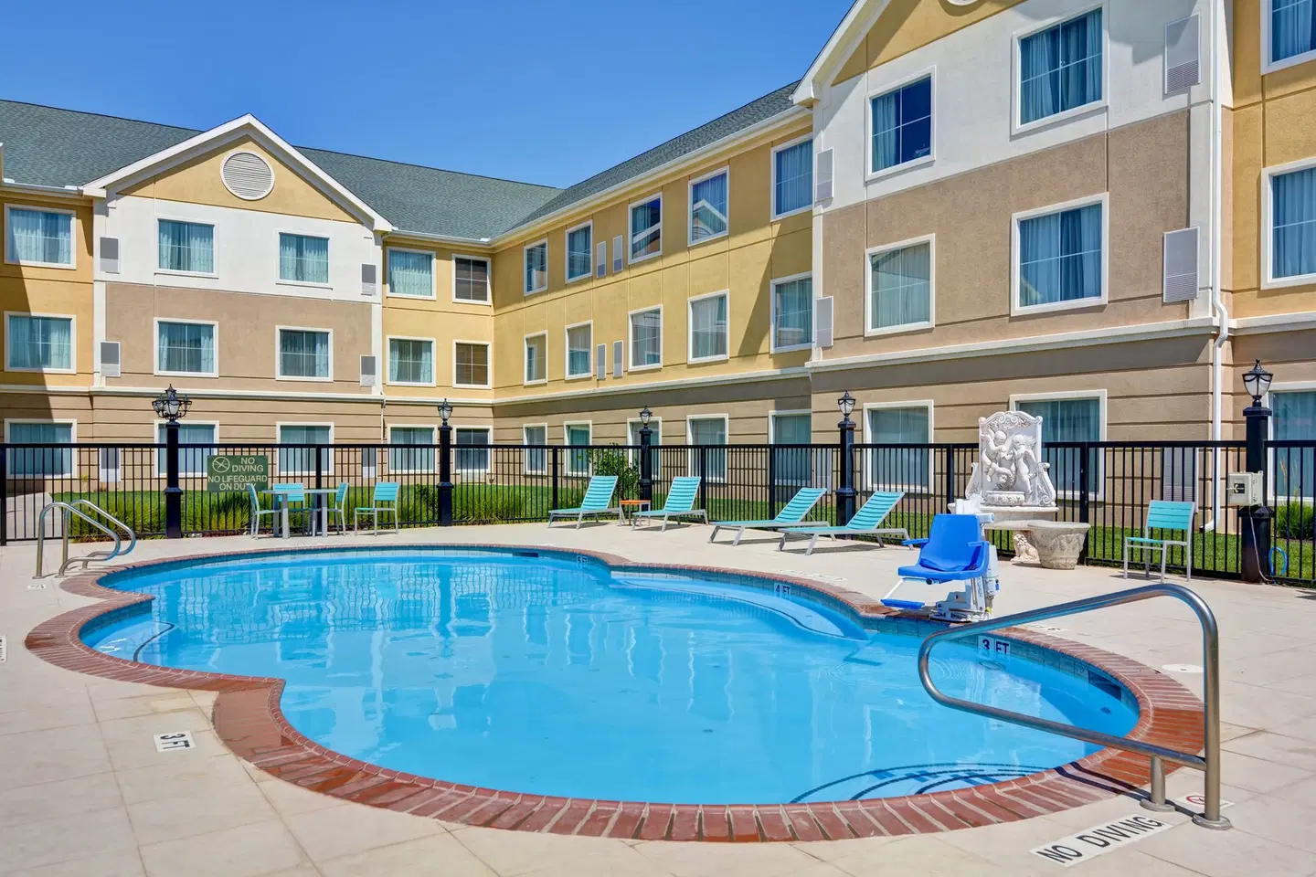 Homewood Suites by Hilton Amarillo OUTDOOR_POOL