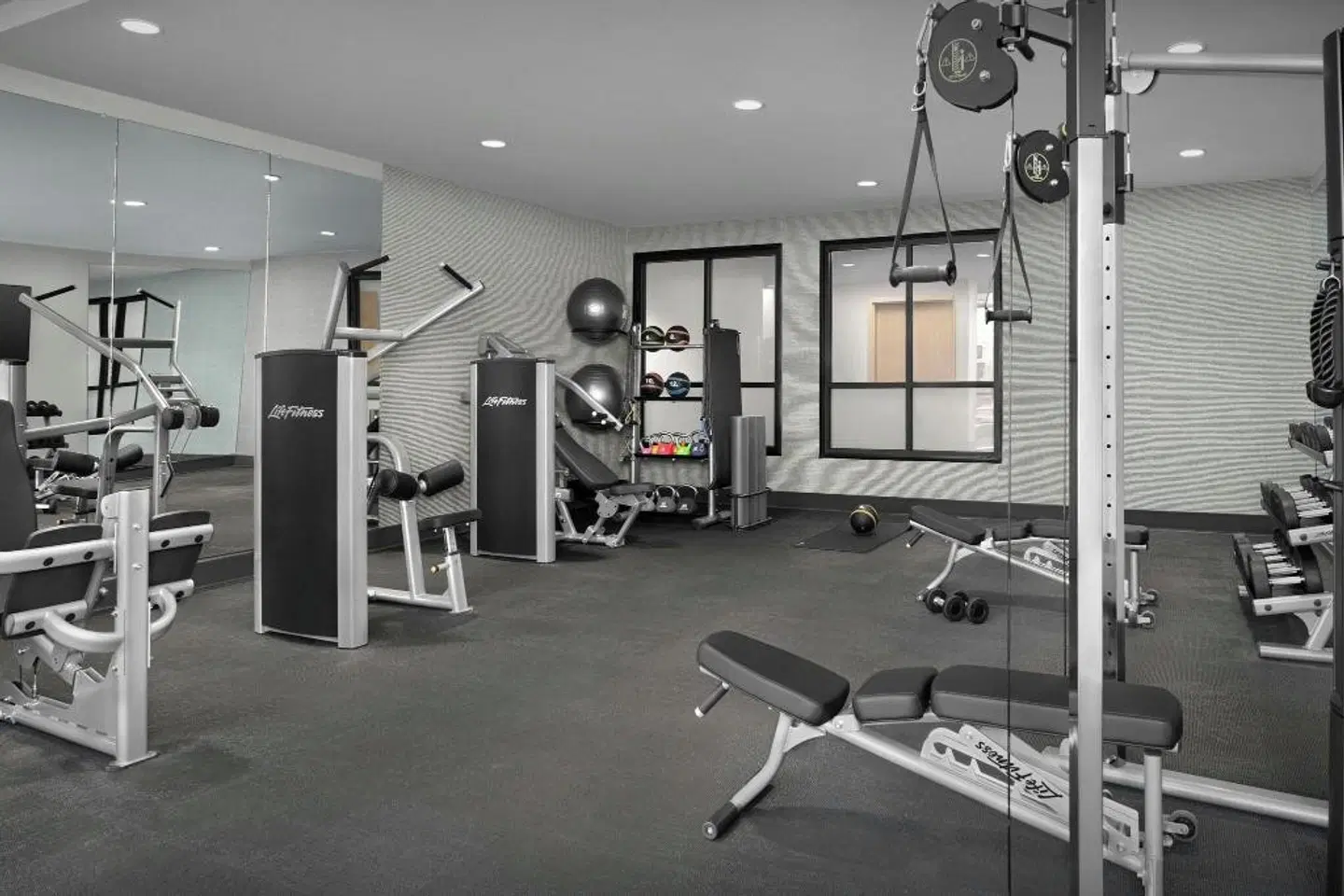 Fairfield by Marriott Inn & Suites Paris SPORTS_AND_LEISURE