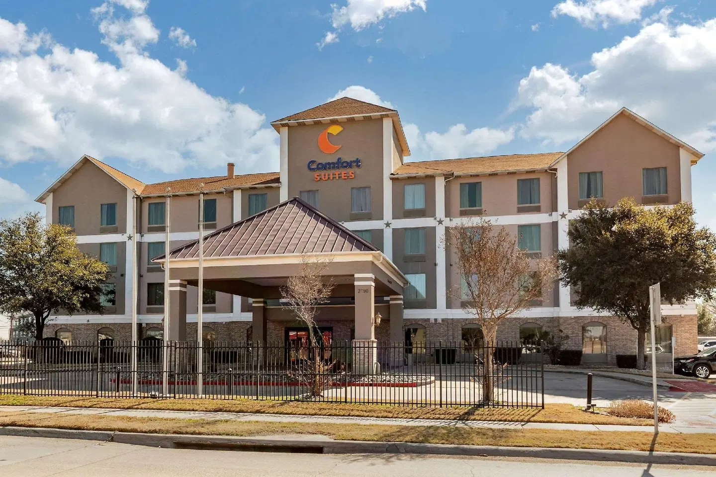 Comfort Suites Near Baylor University EXTERIOR