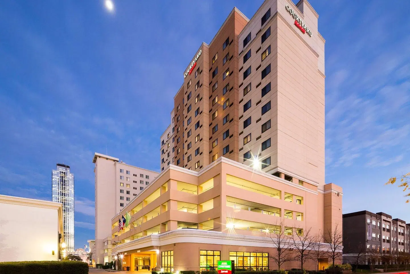 Courtyard by Marriott Houston Galleria EXTERIOR