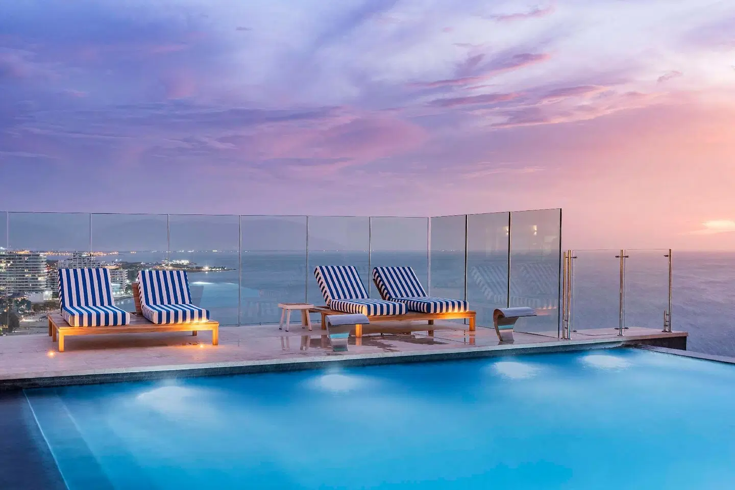 Hilton Santa Marta OUTDOOR_POOL