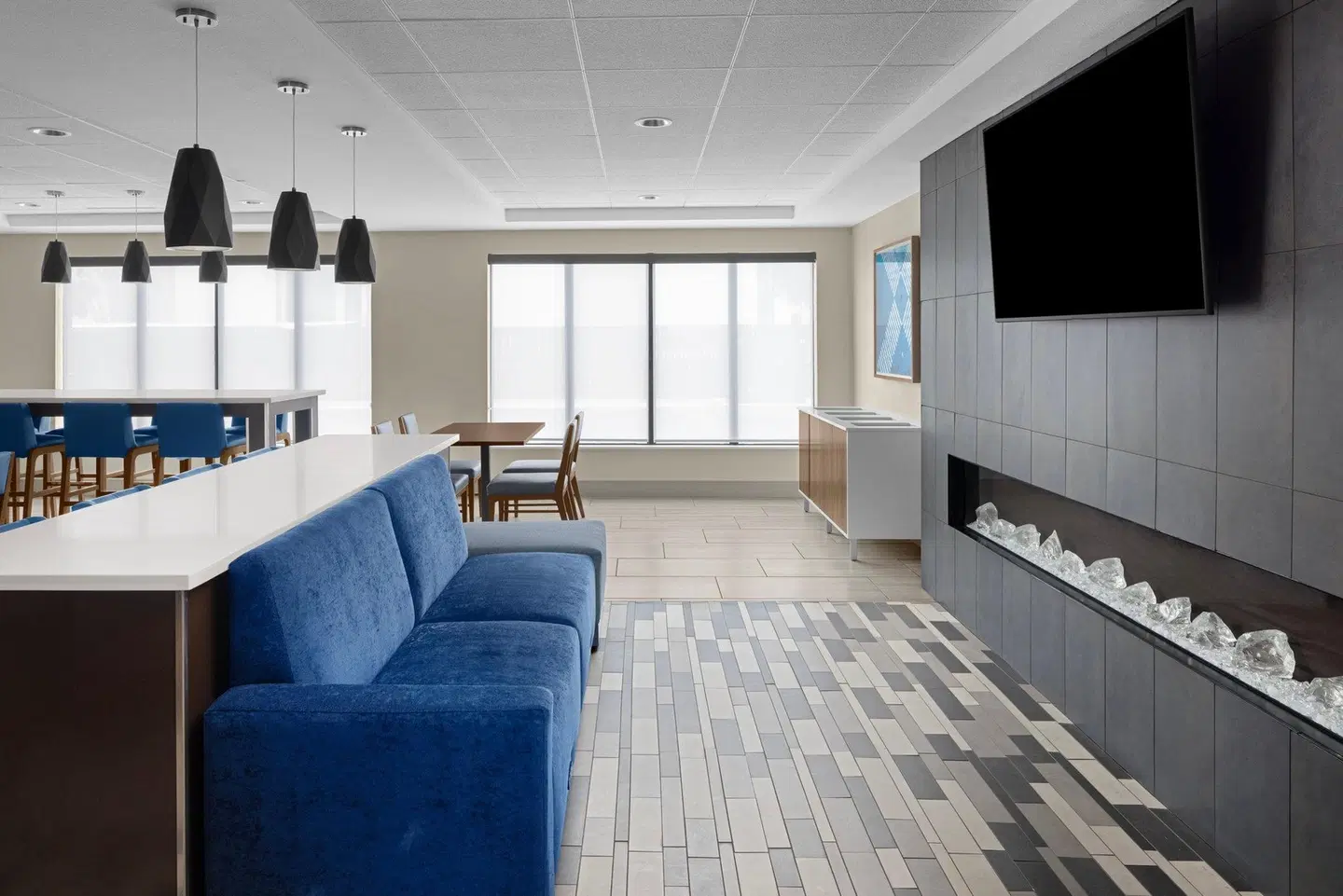 Holiday Inn Express & Suites Midland Loop 250 by IHG LOUNGE_LOBBY