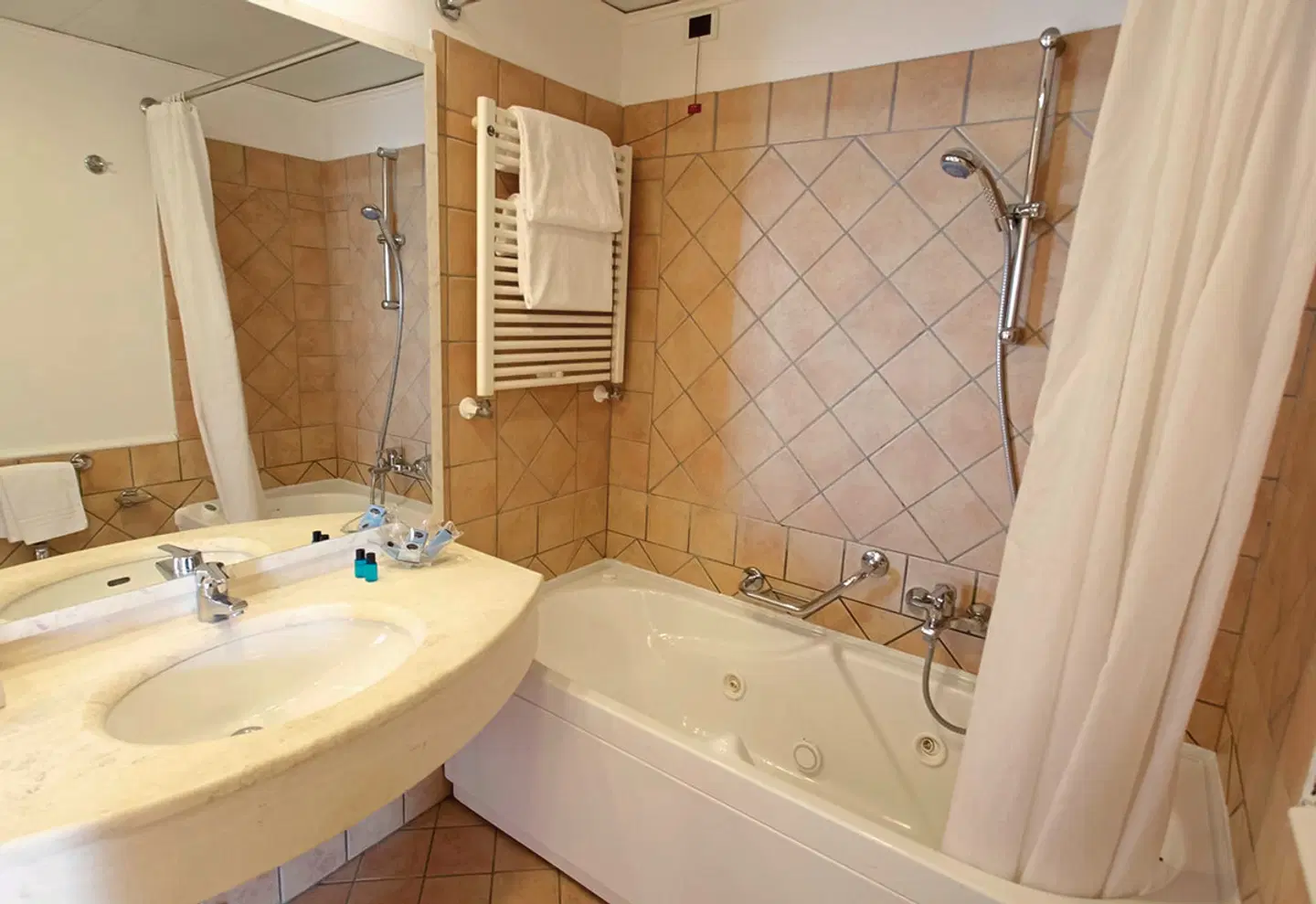 Dioscuri Bay Palace Badezimmer