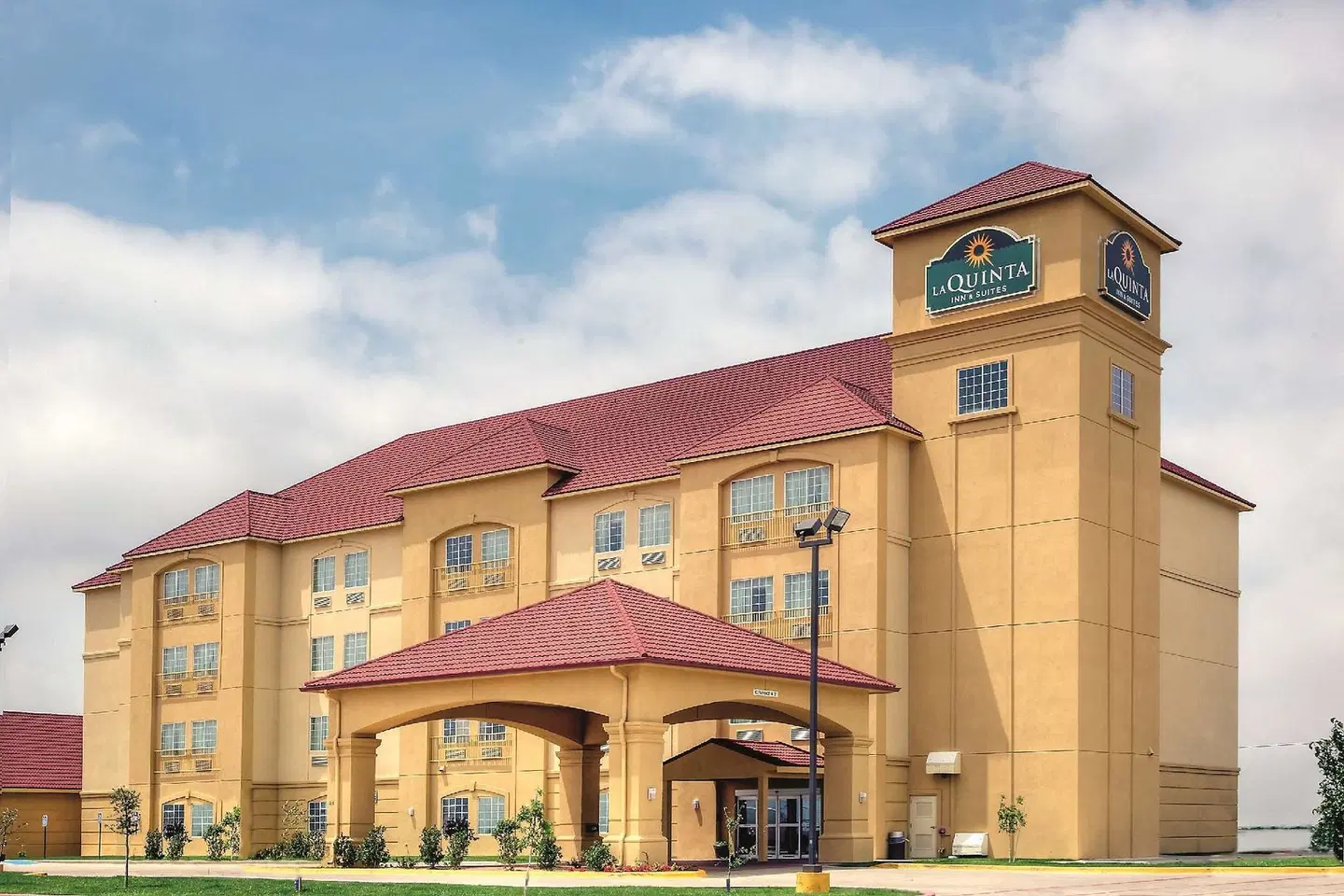 La Quinta Inn & Suites by Wyndham Dumas EXTERIOR