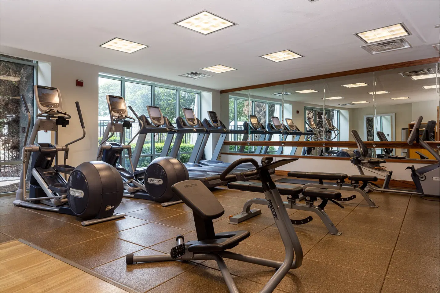 Hilton Austin Airport SPORTS_AND_LEISURE