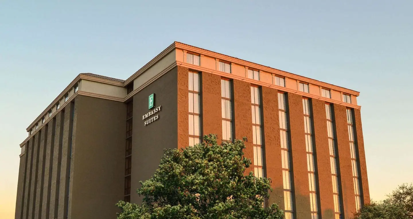 Embassy Suites by Hilton Austin Central EXTERIOR