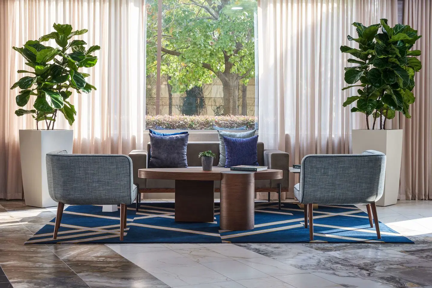 The Chifley Houston, Tapestry Collection by Hilton LOUNGE_LOBBY