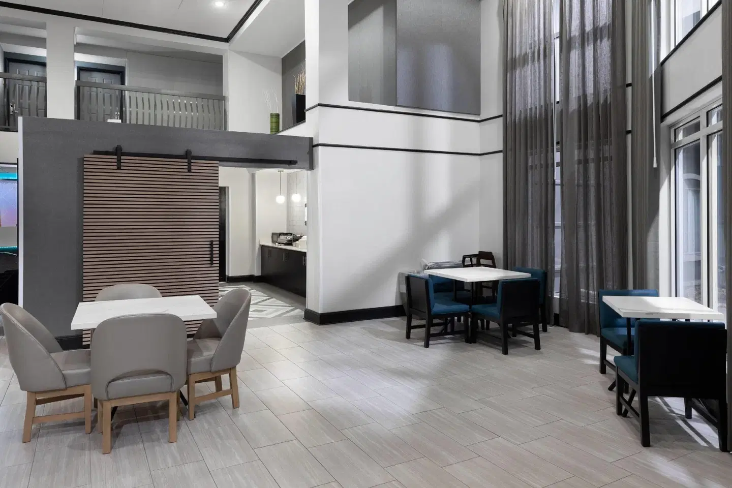 La Quinta Inn and Suites Houston Bush IAH South LOUNGE_LOBBY