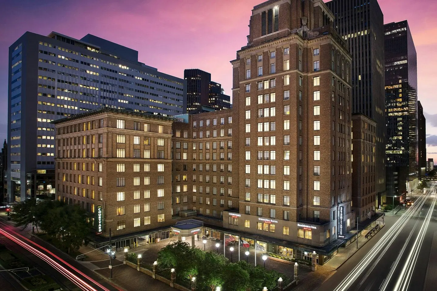Courtyard by Marriott Houston Downtown/Convention Center EXTERIOR