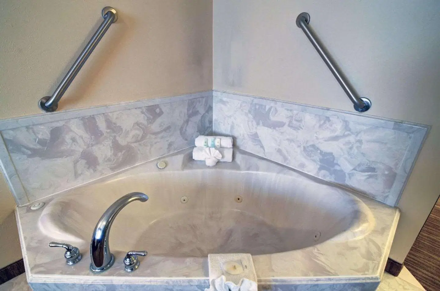 Comfort Inn & Suites HEALTH_BEAUTY