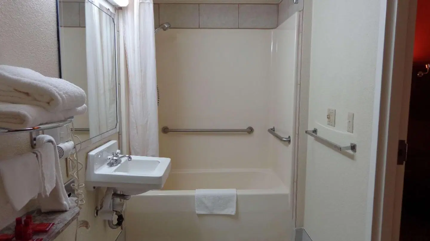 SureStay Hotel by Best Western Childress Badezimmer