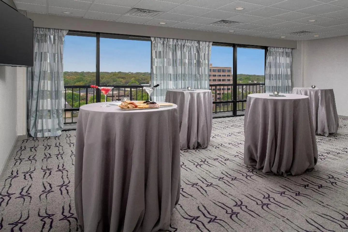 Crowne Plaza San Antonio Airport by IHG HEALTH_BEAUTY
