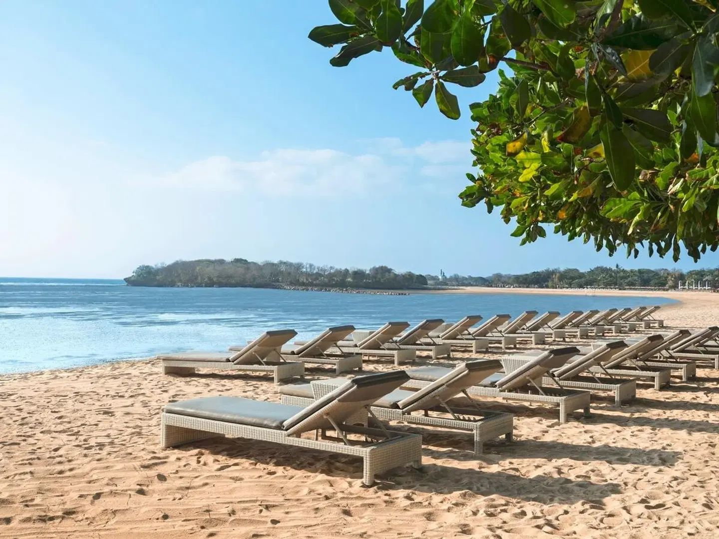 Nusa Dua Beach Hotel & Spa Strand