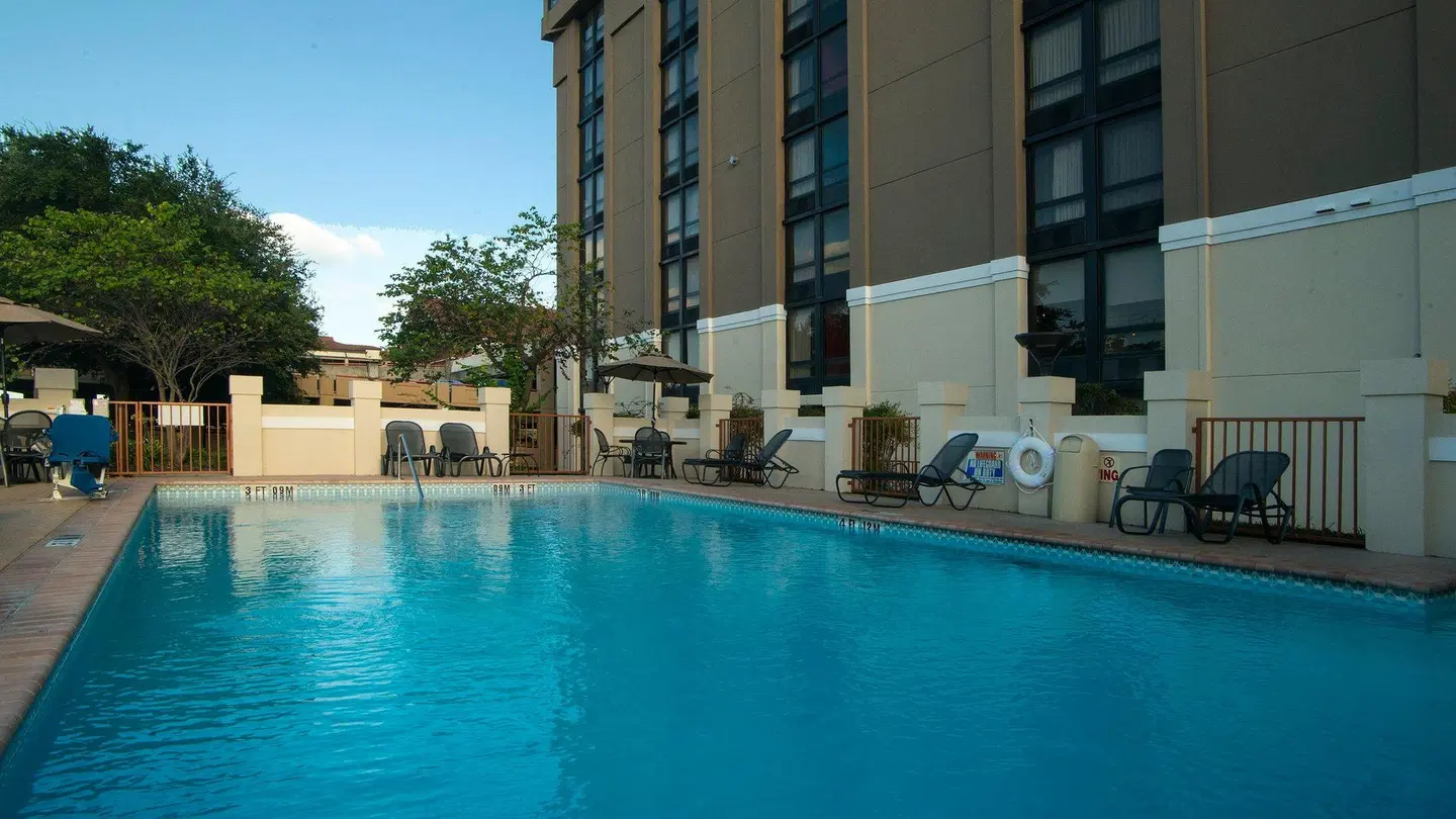 Holiday Inn Express San Antonio-Airport by IHG OUTDOOR_POOL