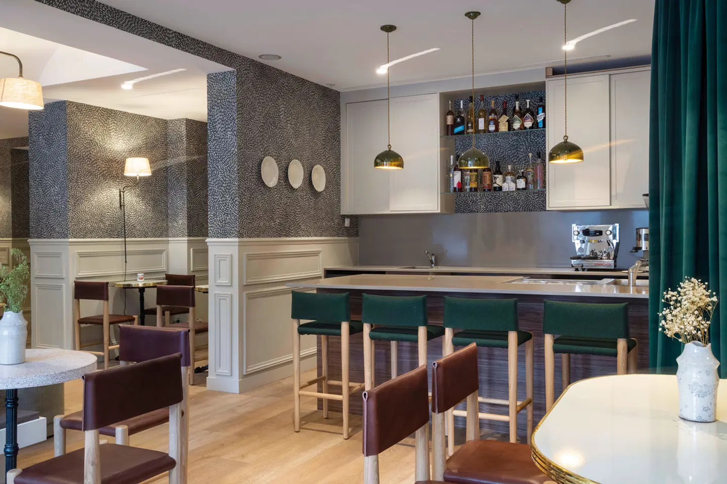 Le Petit Beaumarchais Hotel & Spa Bar