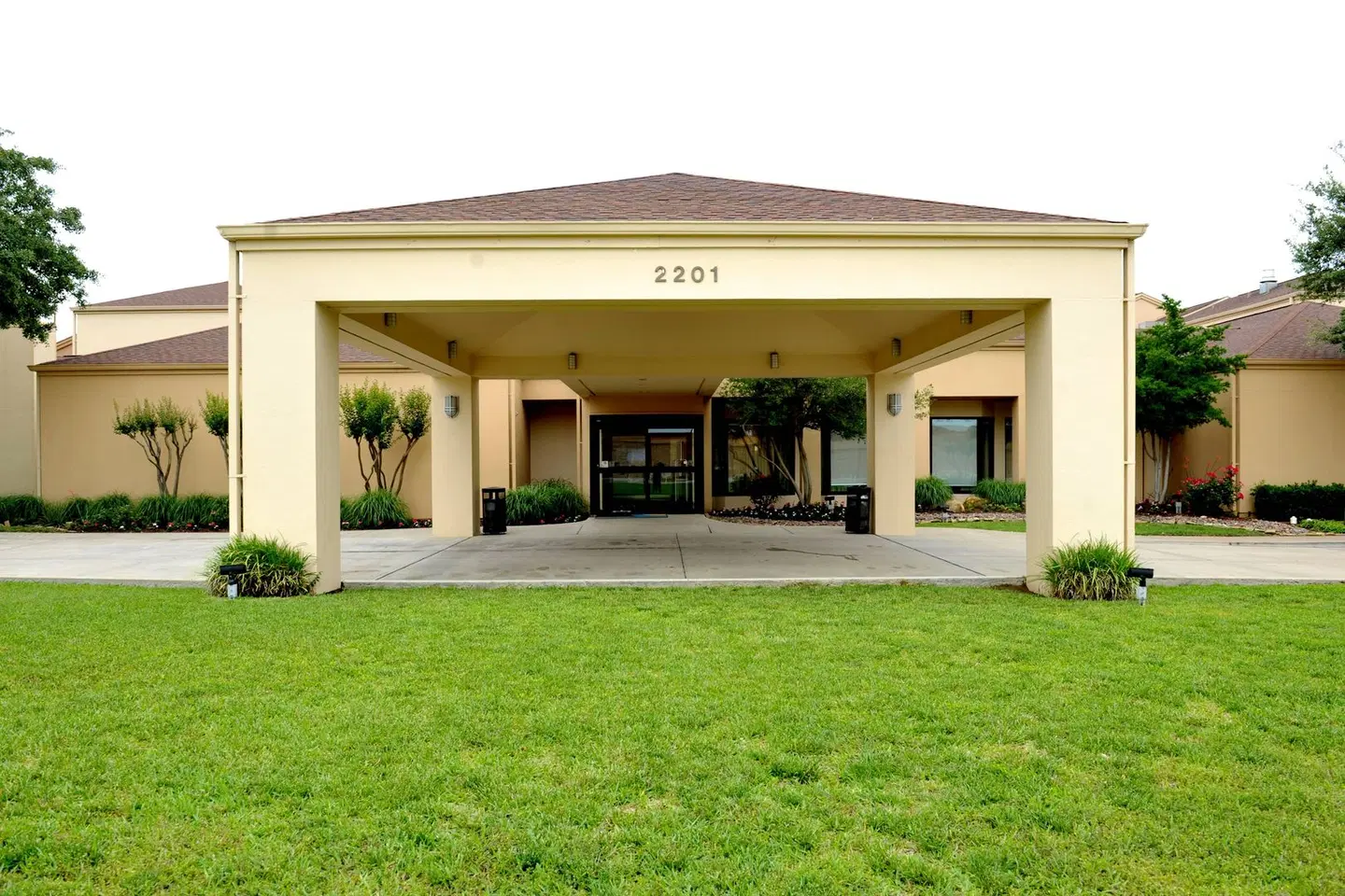 Courtyard by Marriott Dallas-Fort Worth/Bedford EXTERIOR
