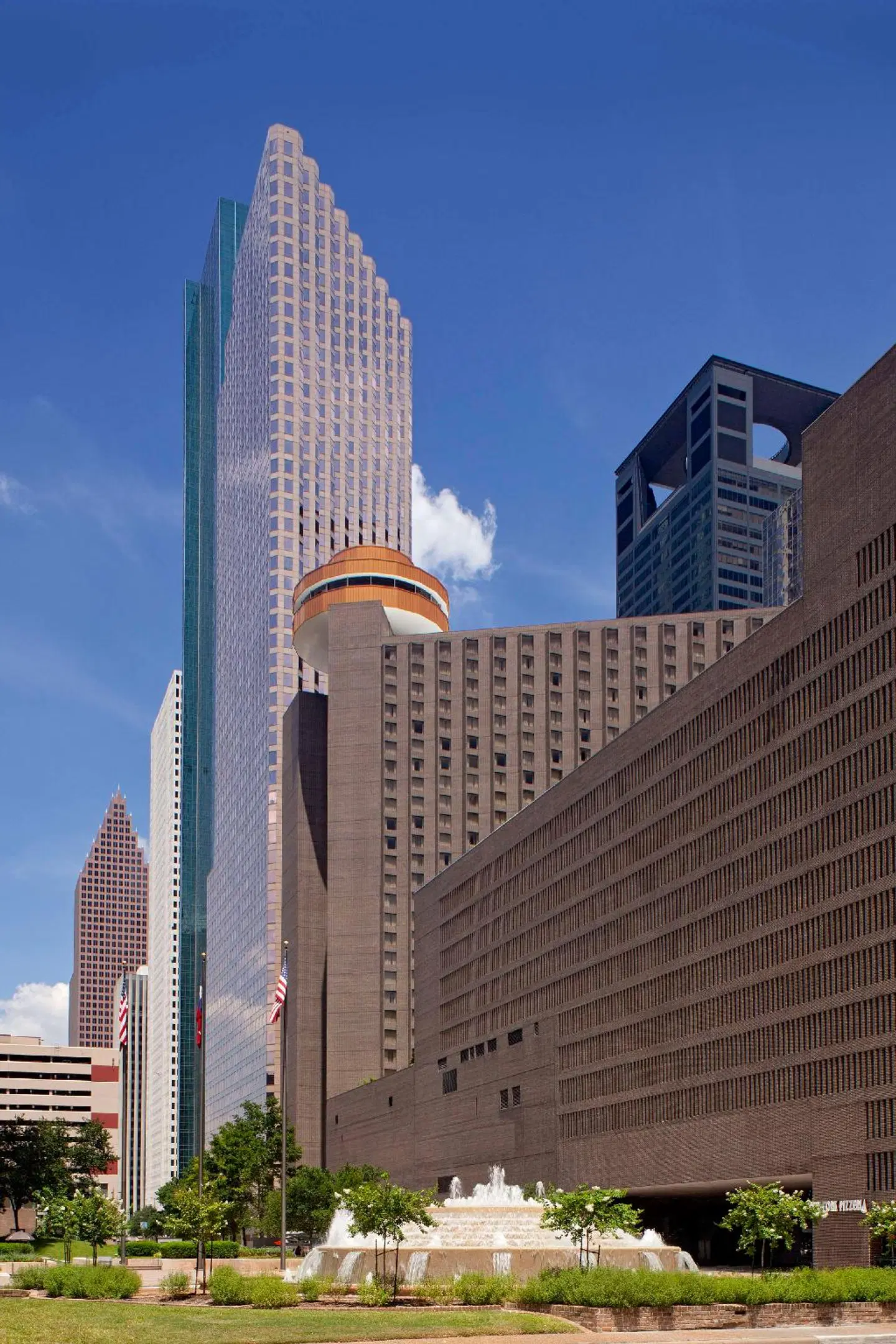 Hyatt Regency Houston EXTERIOR