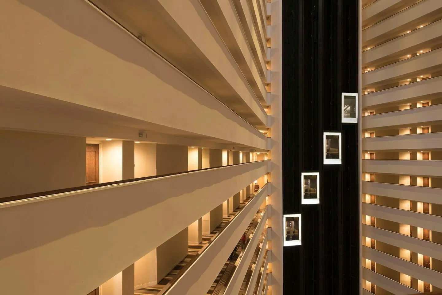 Hyatt Regency Houston Bar