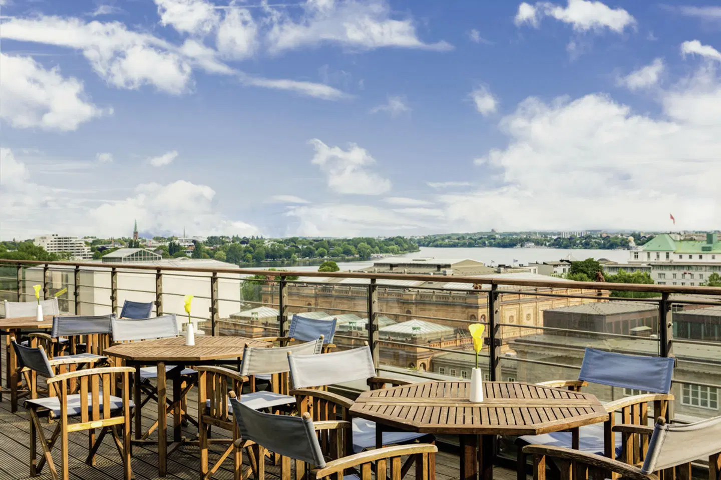 IntercityHotel Hamburg Hauptbahnhof Terrasse