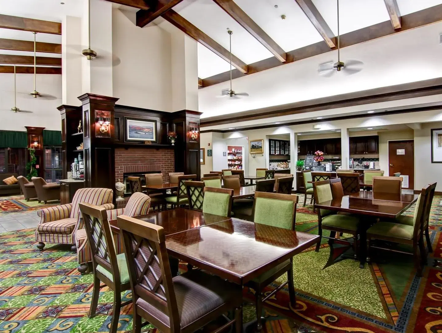 Homewood Suites by Hilton North Dallas-Plano Bar