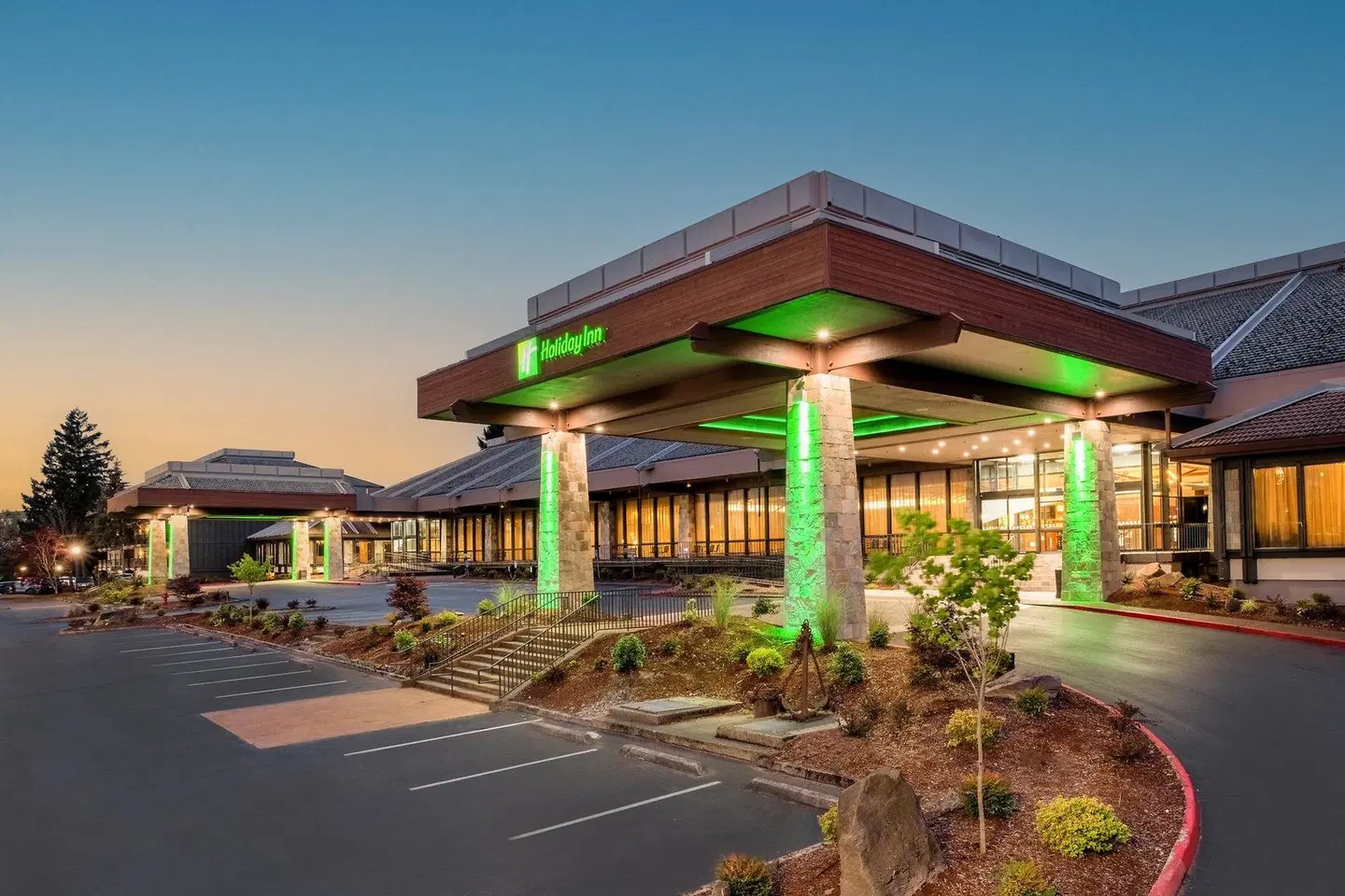 Holiday Inn Portland - Columbia Riverfront by IHG EXTERIOR