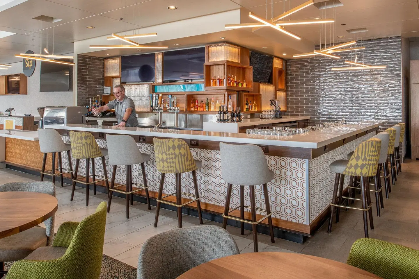 Holiday Inn Portland - Columbia Riverfront by IHG Bar