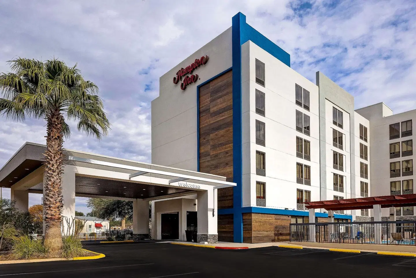 Hampton Inn San Antonio Downtown EXTERIOR