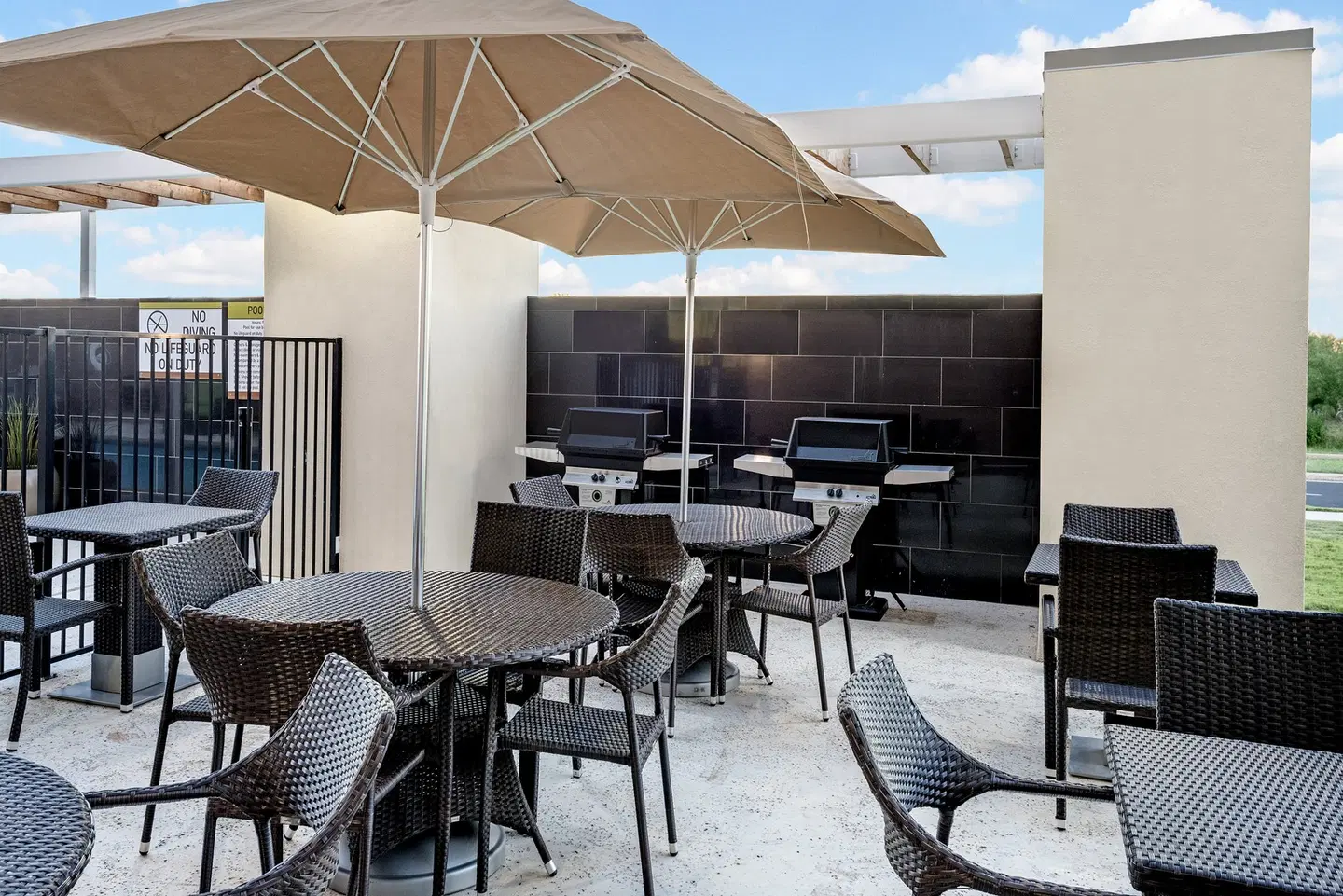 Home2 Suites by Hilton Austin Airport Terrasse