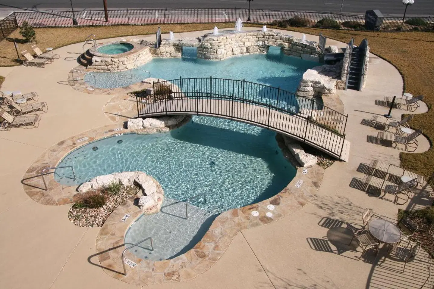 Hampton Inn & Suites Fredericksburg OUTDOOR_POOL