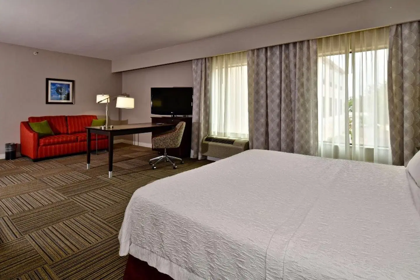 Hampton Inn & Suites Fredericksburg ROOM_EXAMPLE