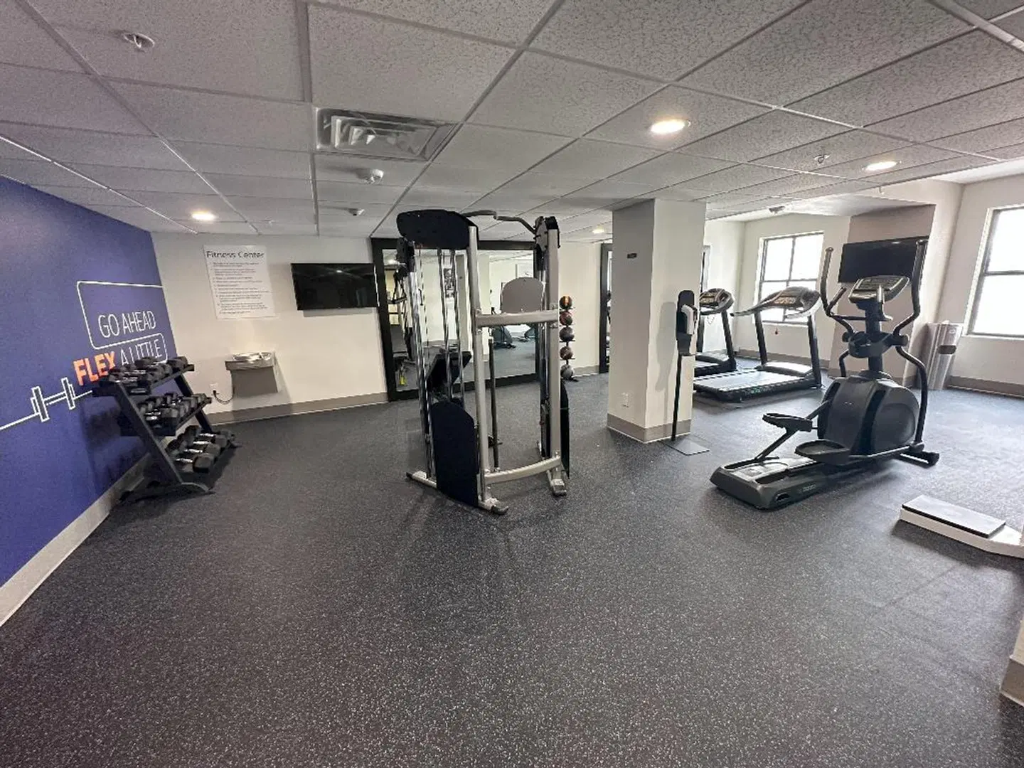 Holiday Inn Express Dallas Downtown by IHG SPORTS_AND_LEISURE