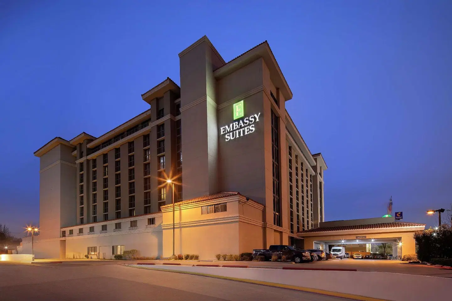 Embassy Suites by Hilton Dallas Park Central Area EXTERIOR