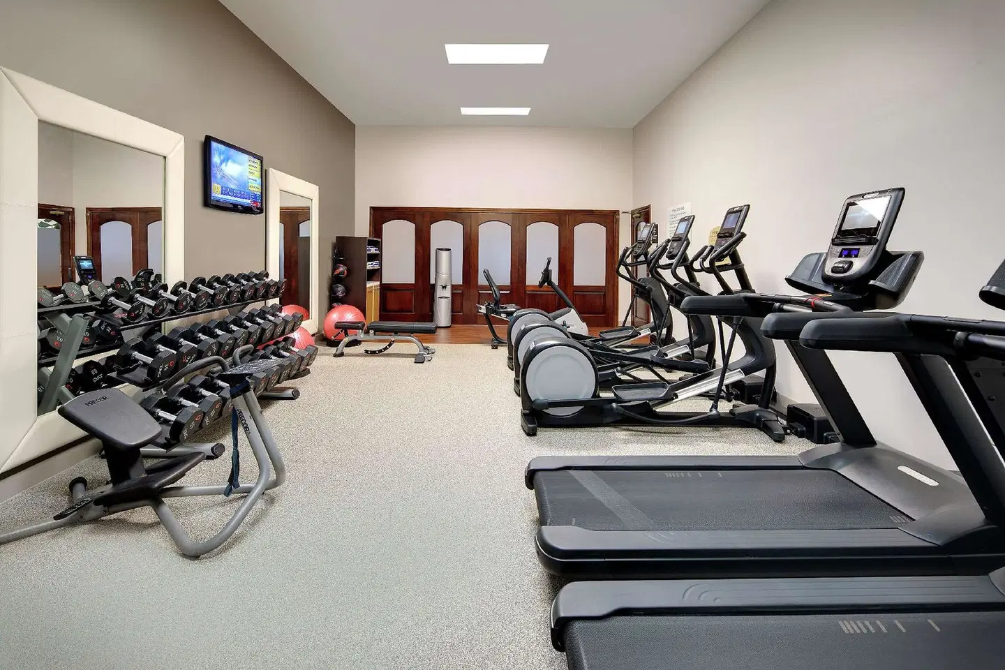 Embassy Suites by Hilton Dallas Park Central Area SPORTS_AND_LEISURE