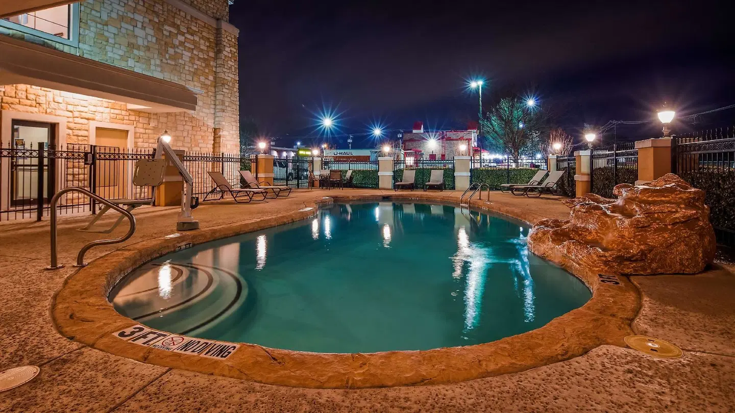 Best Western Plus Christopher Inn & Suites Hallenbad