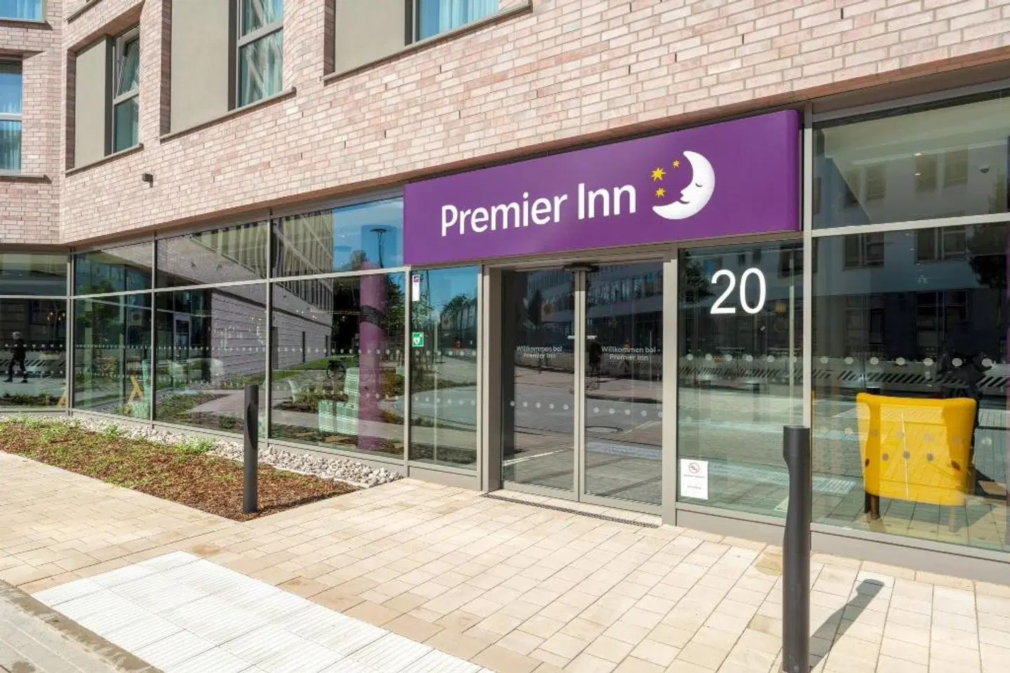 Premier Inn Lubeck City Centre EXTERIOR
