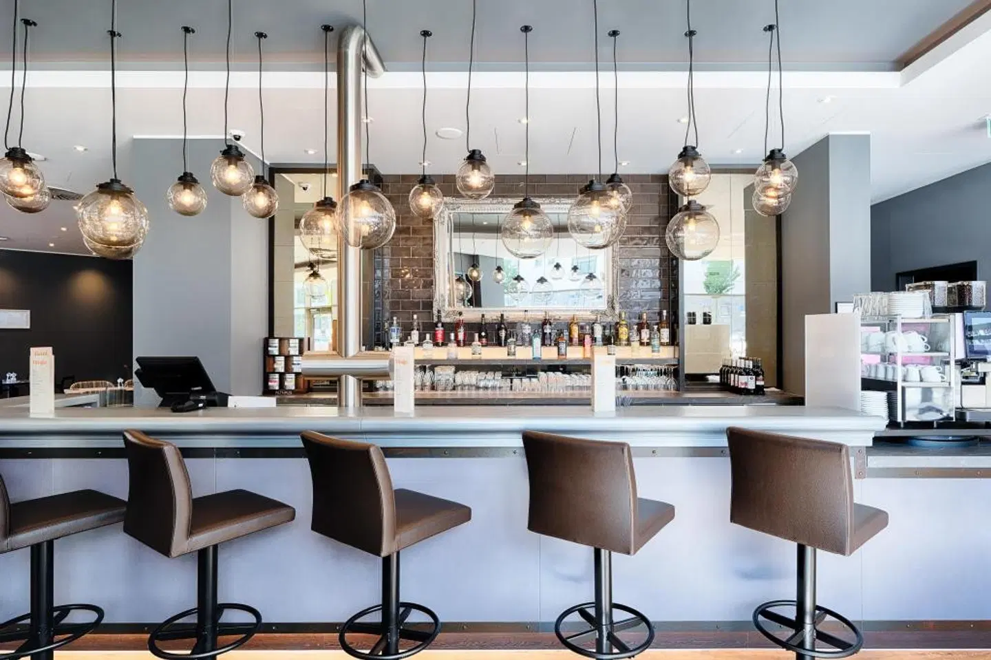 Premier Inn Lubeck City Centre Bar