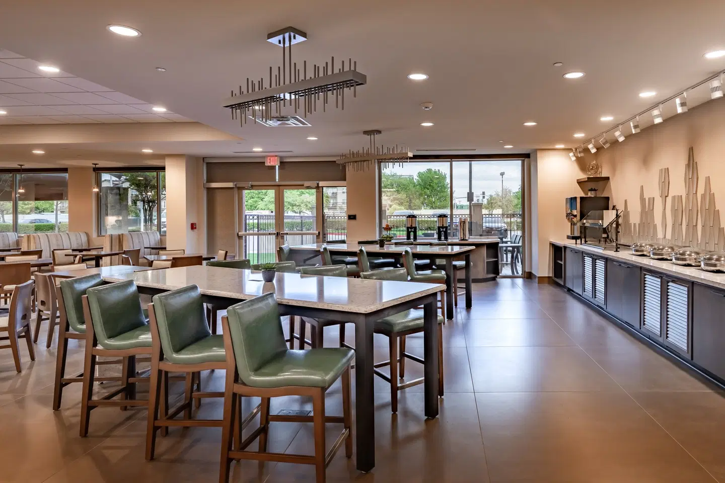 DoubleTree Club by Hilton Dallas-Farmers Branch Restaurant