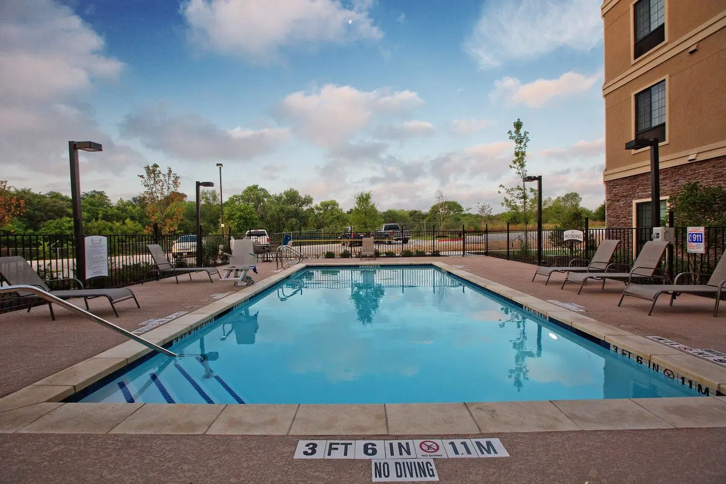 Staybridge Suites Austin South Interstate Hwy 35 by IHG OUTDOOR_POOL