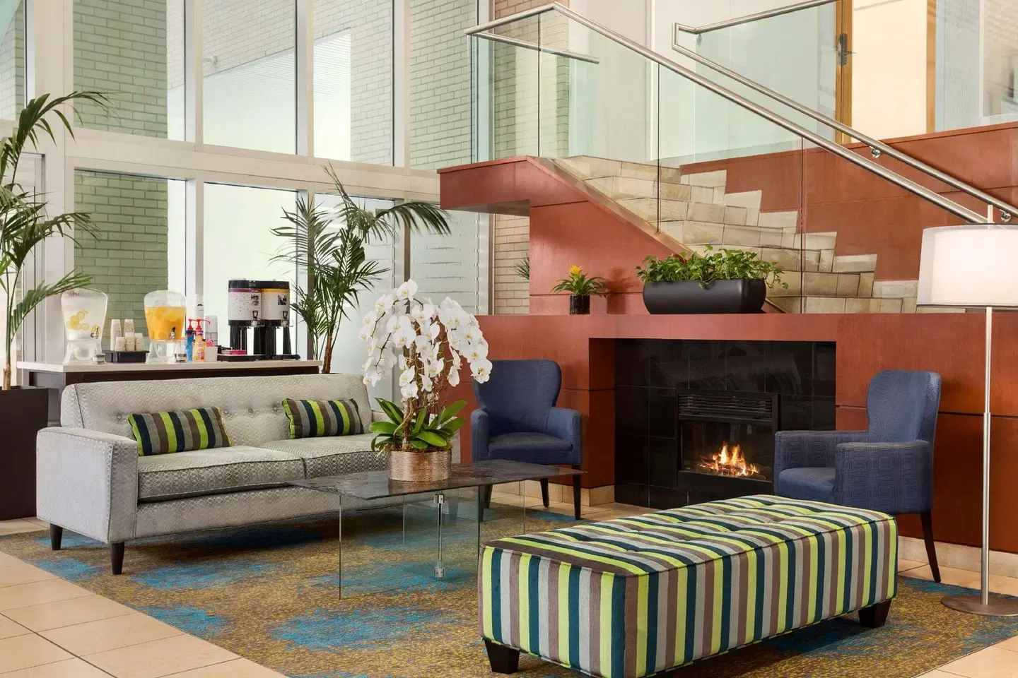 Hampton Inn & Suites by Hilton Vancouver-Downtown LOUNGE_LOBBY