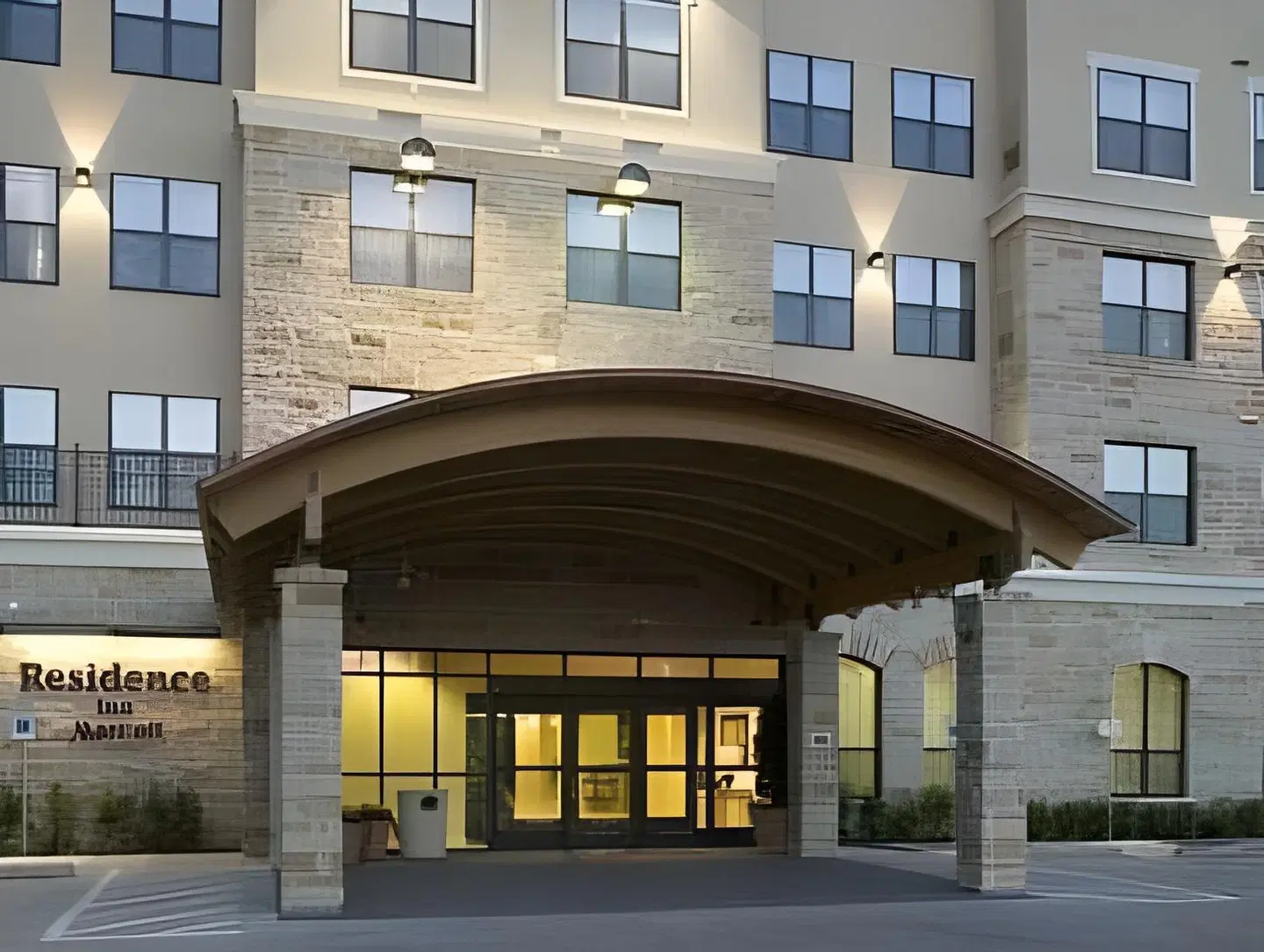 Residence Inn by Marriott Fort Worth Cultural District EXTERIOR