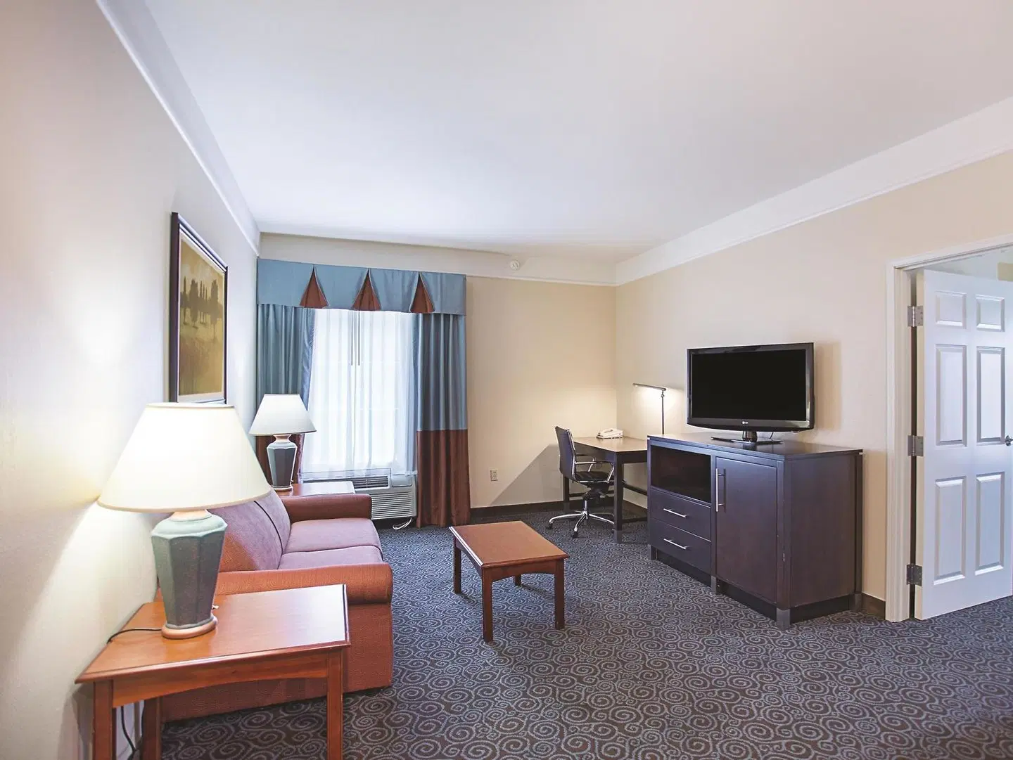 La Quinta Inn & Suites Houston Clay Road ROOM_EXAMPLE