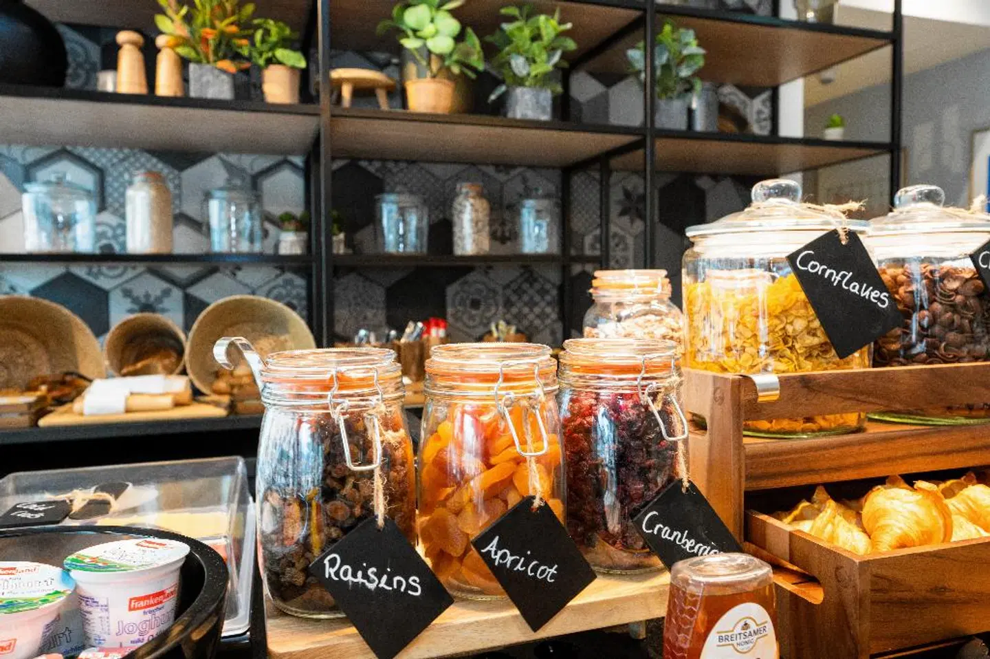 Staycity Aparthotels Paris La Defense Restaurant