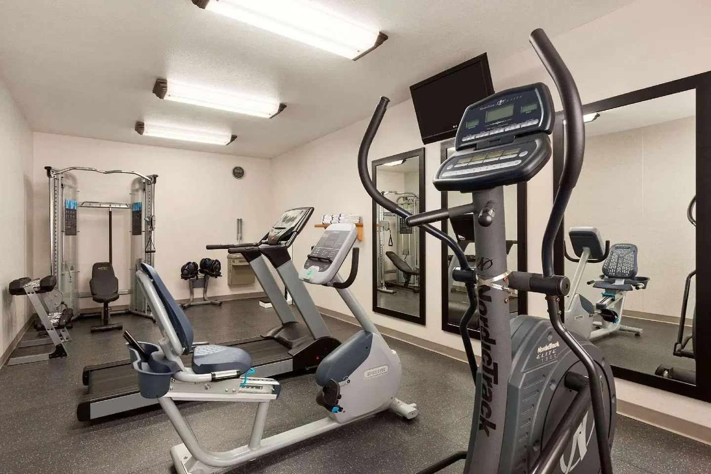 Country Inn & Suites by Radisson, Fort Worth West I-30 NAS JRB SPORTS_AND_LEISURE