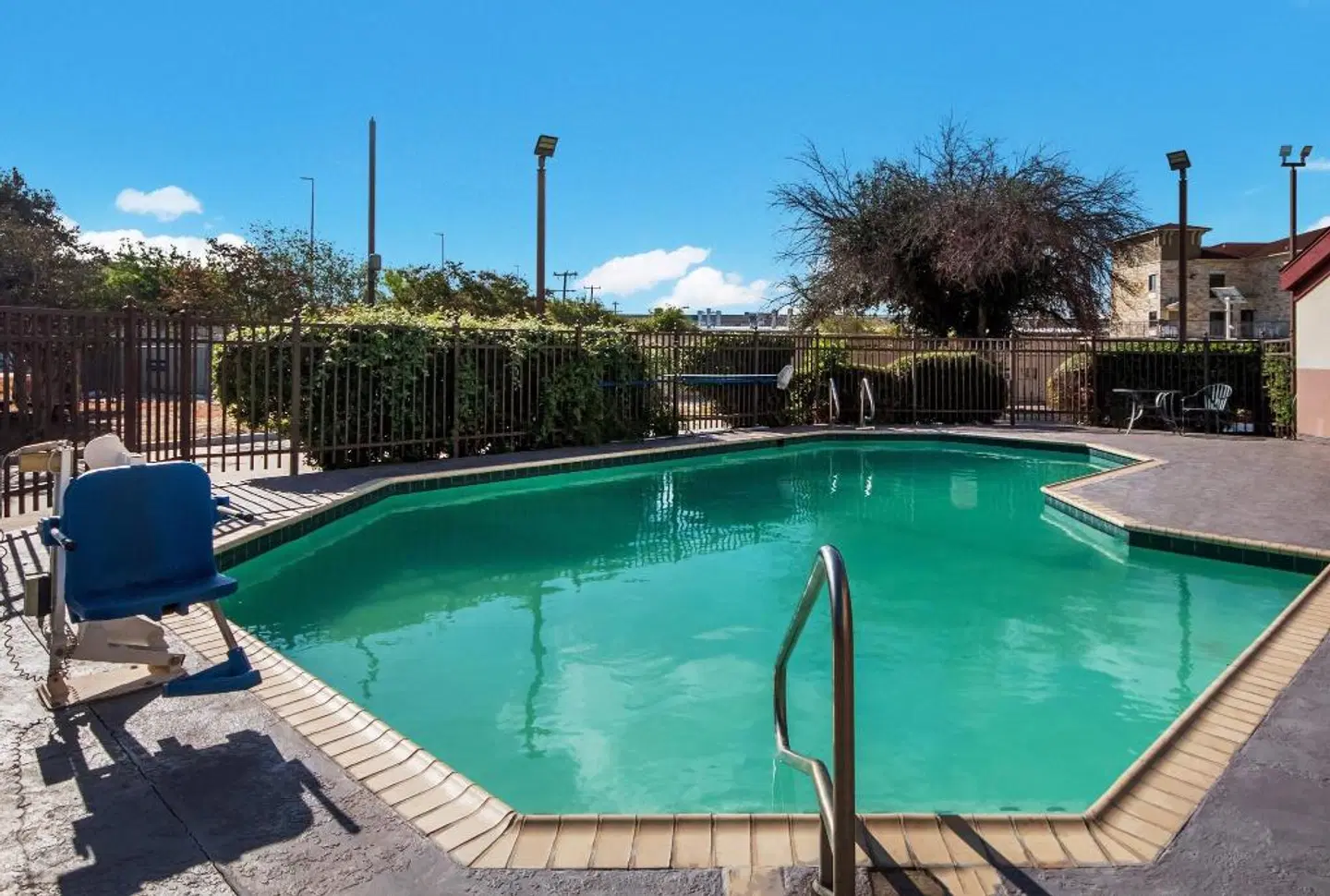 Red Roof Inn San Antonio - SeaWorld/Northwest OUTDOOR_POOL