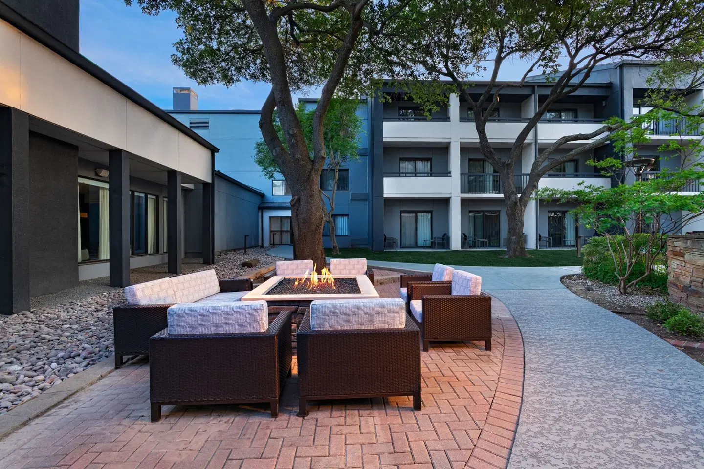 Courtyard by Marriott Dallas Richardson at Spring Valley Terrasse