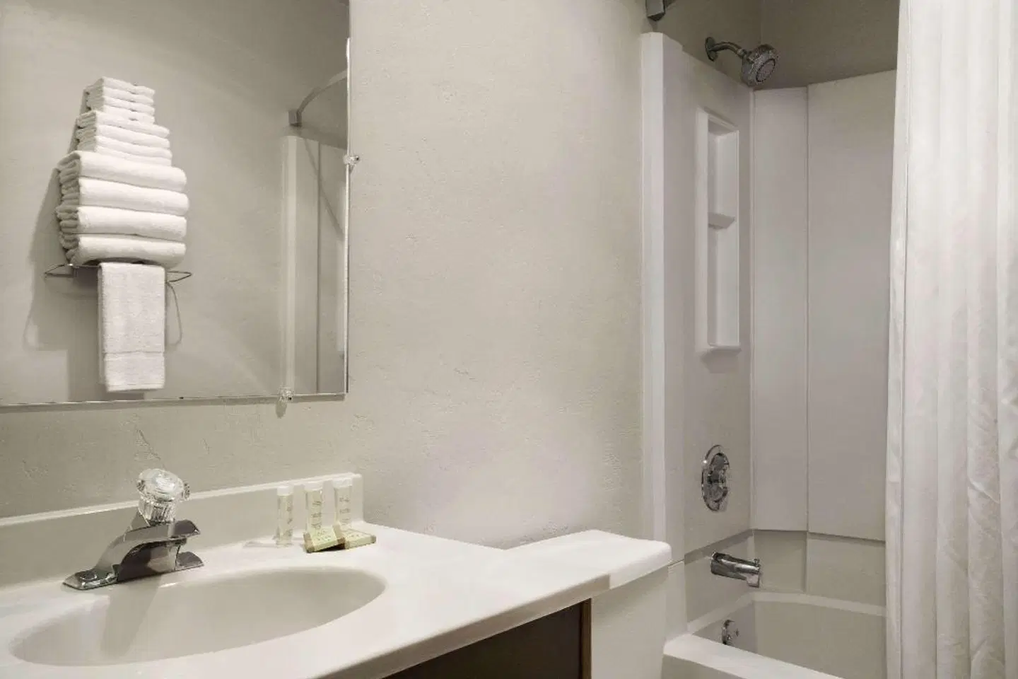 Super 8 Portland Airport Badezimmer