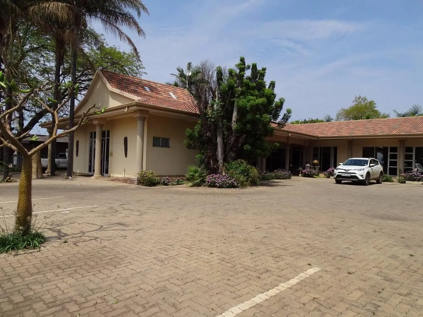 Ya Rena Guest House EXTERIOR