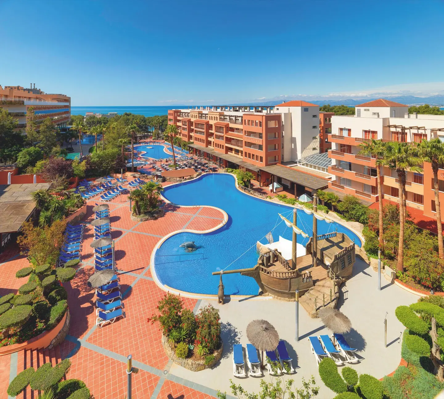 H10 Mediterranean Village OUTDOOR_POOL